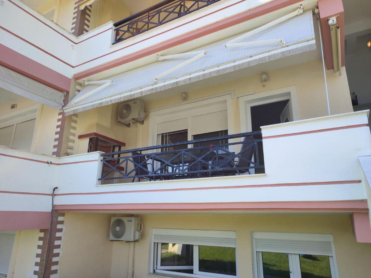 The Twelve In Iraklitsa Apartment Nea Iraklitsa Exterior photo