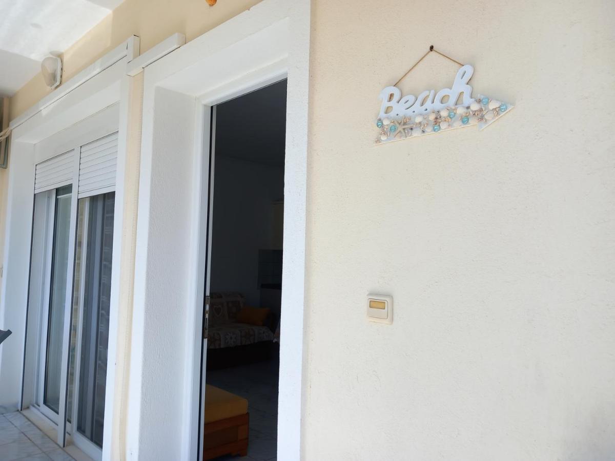 The Twelve In Iraklitsa Apartment Nea Iraklitsa Exterior photo